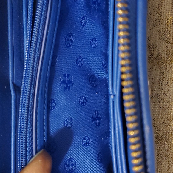 Tory Burch Gemini Royal Blue Wallet - Picture 6 of 12